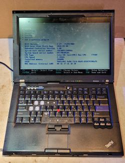 ThinkPad Tseries T61 7663-AK5 2.20GHz 2GB RAM 14" screen PARTS OR REPAIR