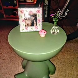 Cute Little Table With Hidden Space 