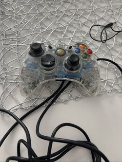 Clear wired Xbox 360 controller