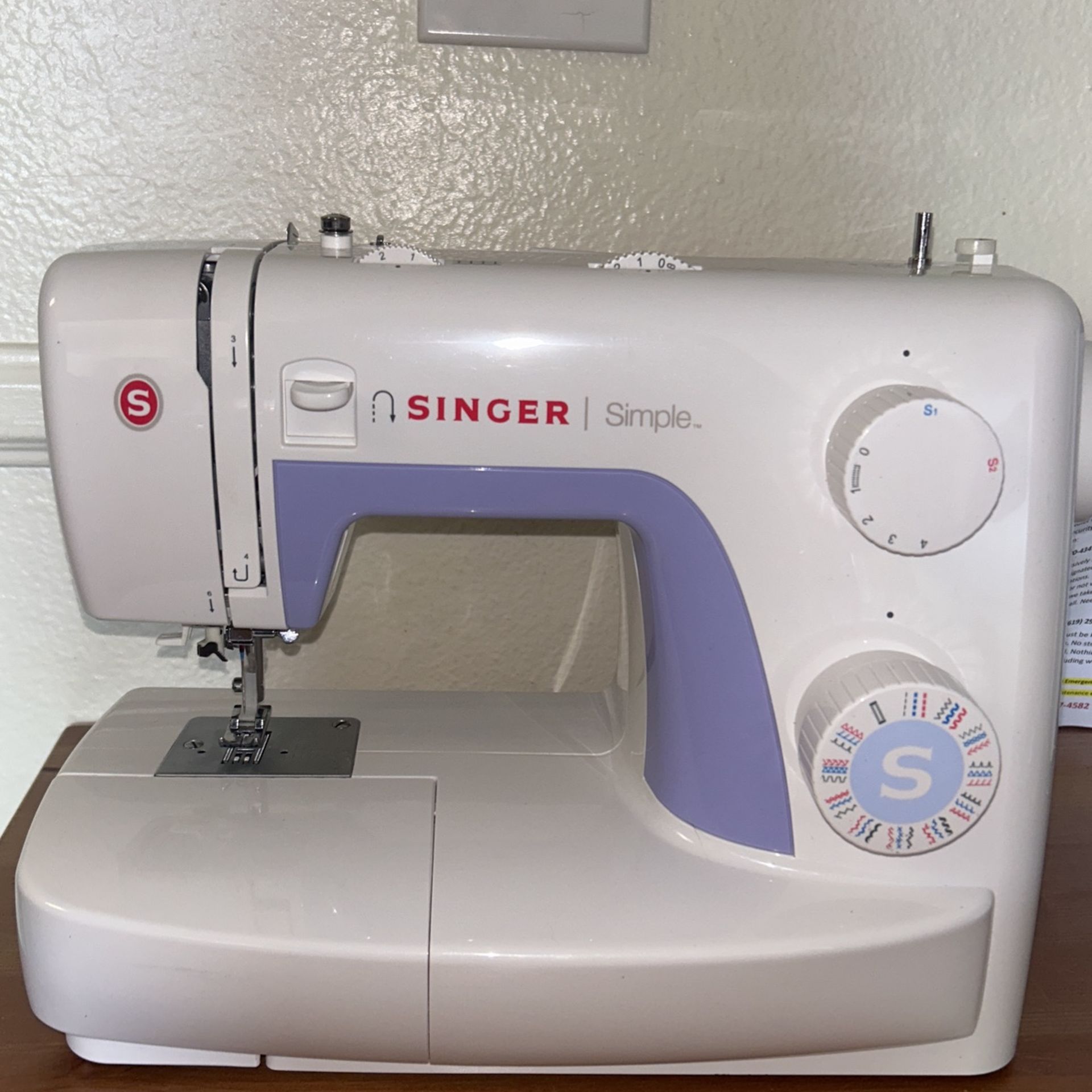 Singer Simple Sewing Machine (no Pedal)