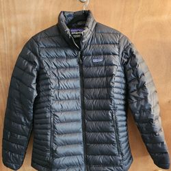 New Patagonia Down Puffer Jacket Size Medium