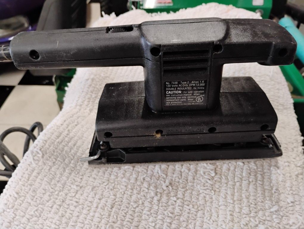 Black And Decker Sander 