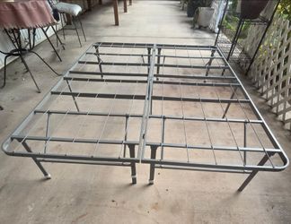 Metal platform Bed Frame for a Queen or 2 Twins Matresses