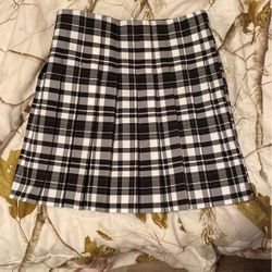 black and white plaid skirt 