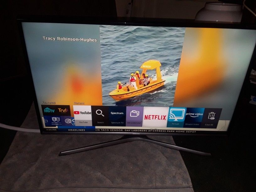 Samsung Smart TV 32" Inch - Class LED 1080P Model: UN32J5500AFXZA Remote Control Included