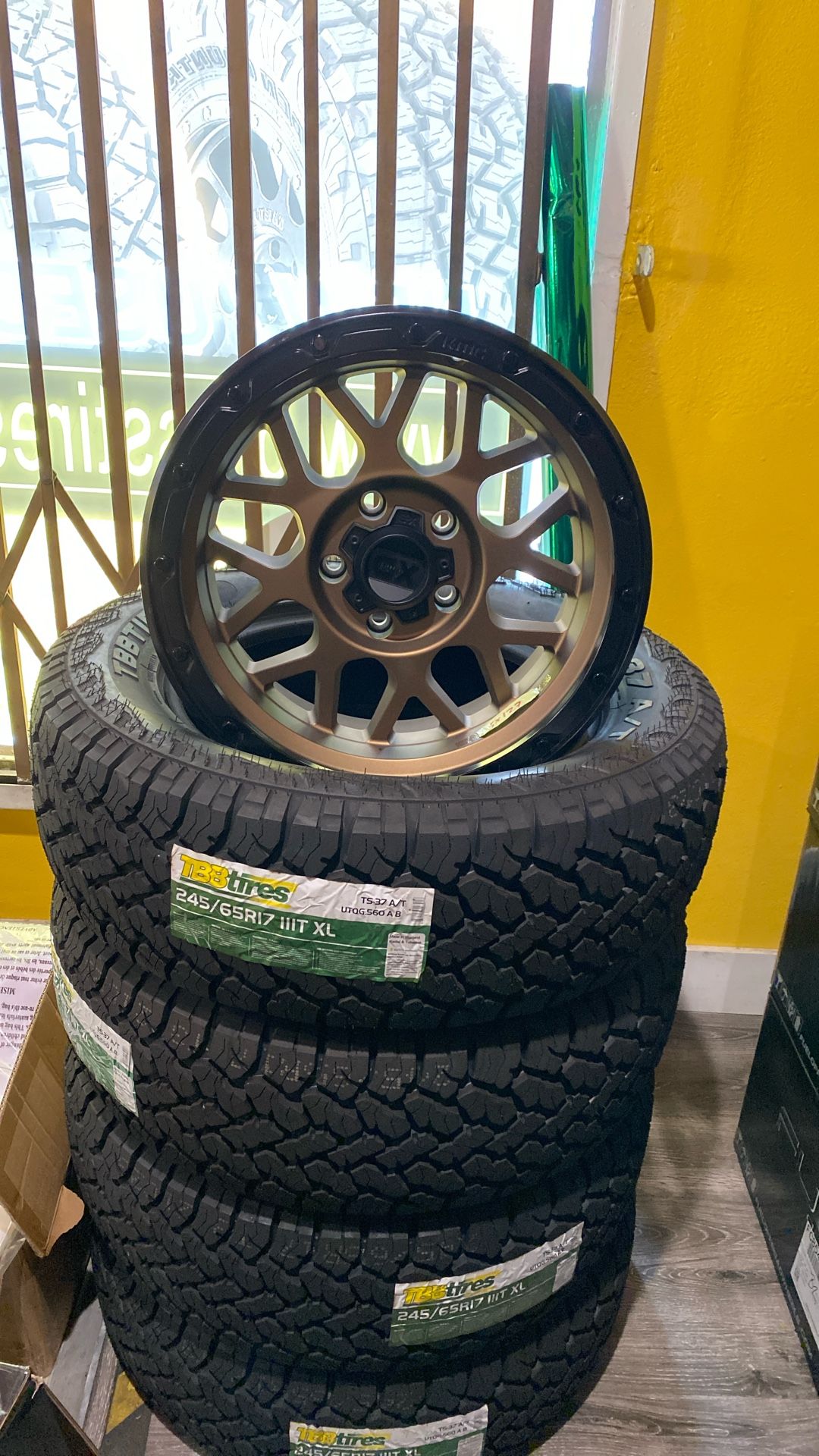 17” Wheels/tires
