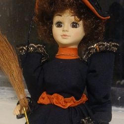 brinns miss October 1989 vintage musical doll