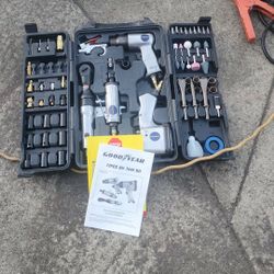 GOODYEAR 71 PC AIR TOOL KIT . NEW