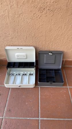 2 Manual Cash Registers ( One missing key) $25