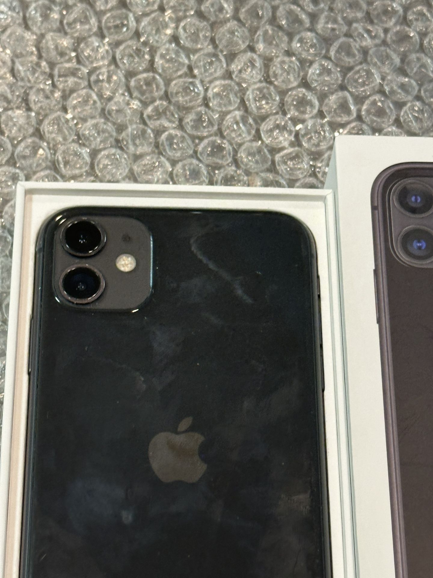 iPhone 11 UNLOCKED