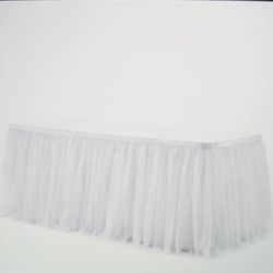 Tulle table skirts In white