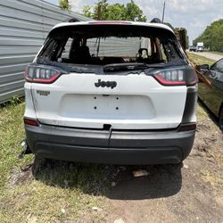 2019 Jeep Cherokee For Parts (2019-2021)
