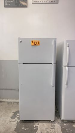 GE White Top And Bottom Refrigerator  -—                                   28”x29 1/2”x66 1/2”