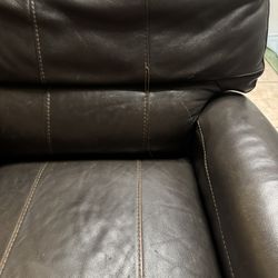 2 Leather Recliners 