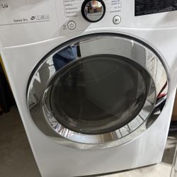 Gas Dryer - Barely Used Liked Brand New 