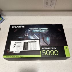 GIGABYTE GeForce RTX 5090 SHIPS TODAY, Comes With Original Receipt 