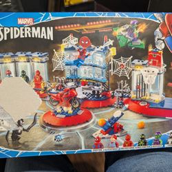 LEGO 76175 Attack on the Spider Lair Marvel Comics Spider