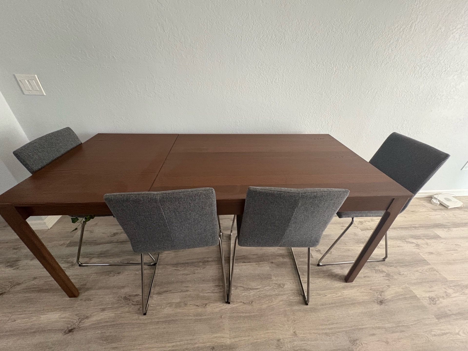 Dinner Table with 4 chairs
