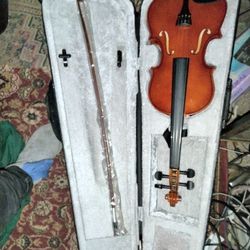 New Mendini  1/2 Size Violin. New.  W Bow 