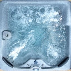 2017 Tuff Spa TT600/Hot tub/Jacuzzi for sale 