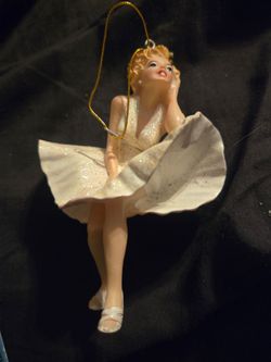 Marilyn Monroe Christmas ornament