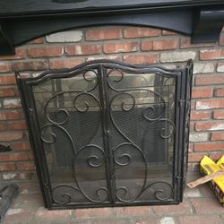 Fireplace Screen with Center Doors