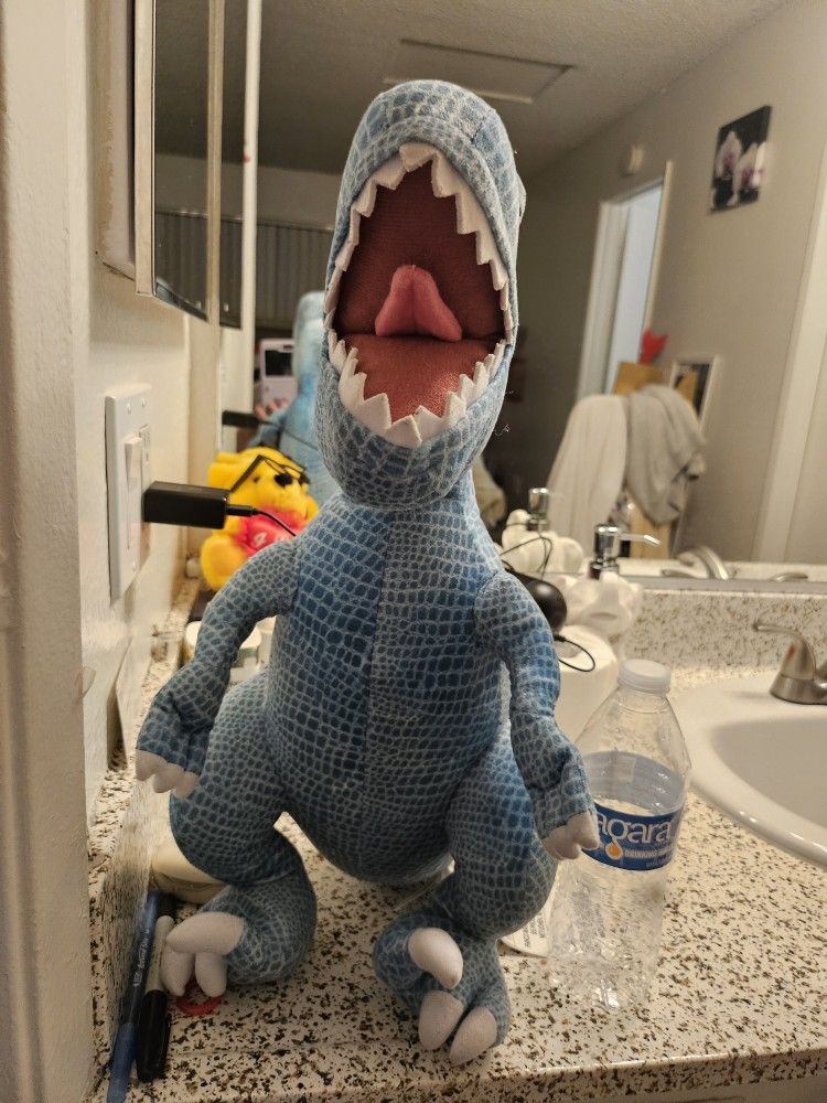 Jurassic Wrold Plushie