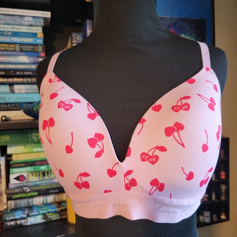 PINK Victoria’s Secret Daisy Cherry Wear Everywhere Wireless Push Up Bra Sz 36D