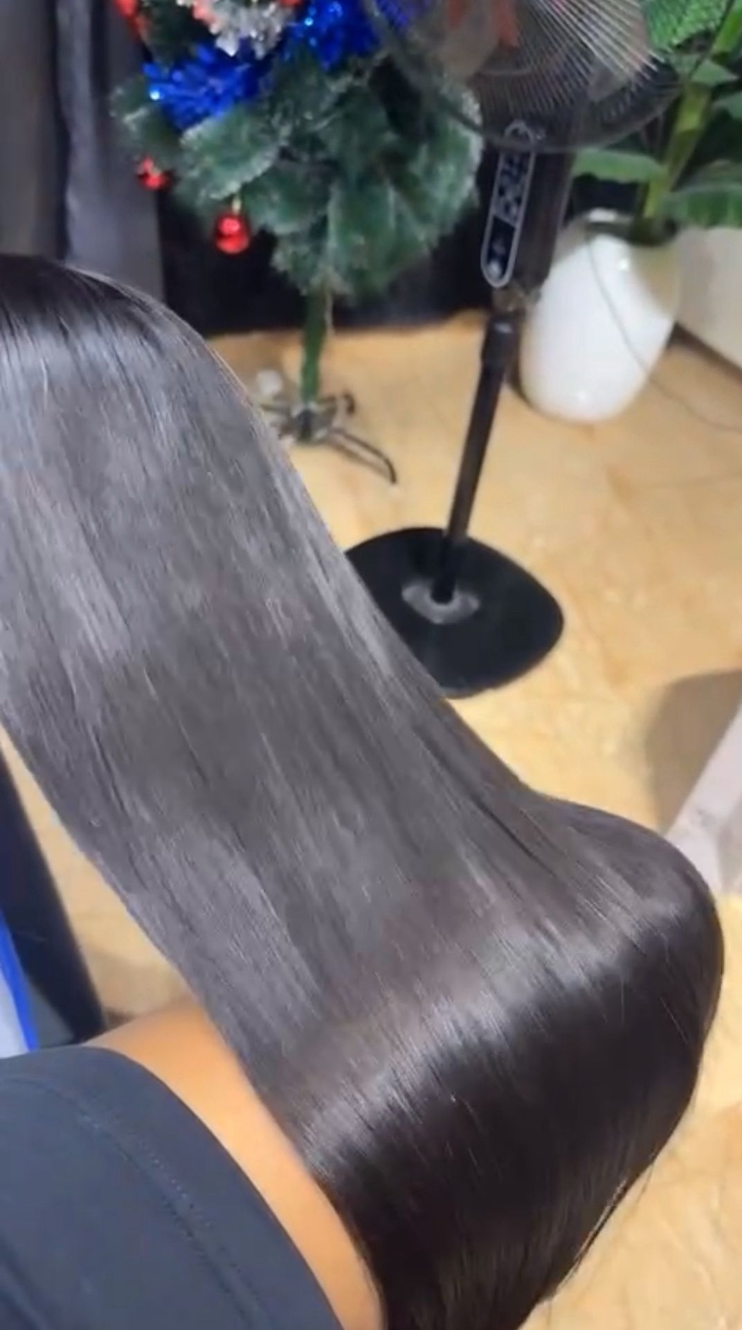 28 Inches Silky Straight Human Hair Wig