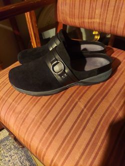 🧡💥SIZE 12 EASY SPIRIT SLIP-ON'S