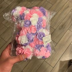 Bear Made Out Of Roses (BRAND NEW NOT OPEN)