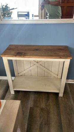 Farmhouse ends table