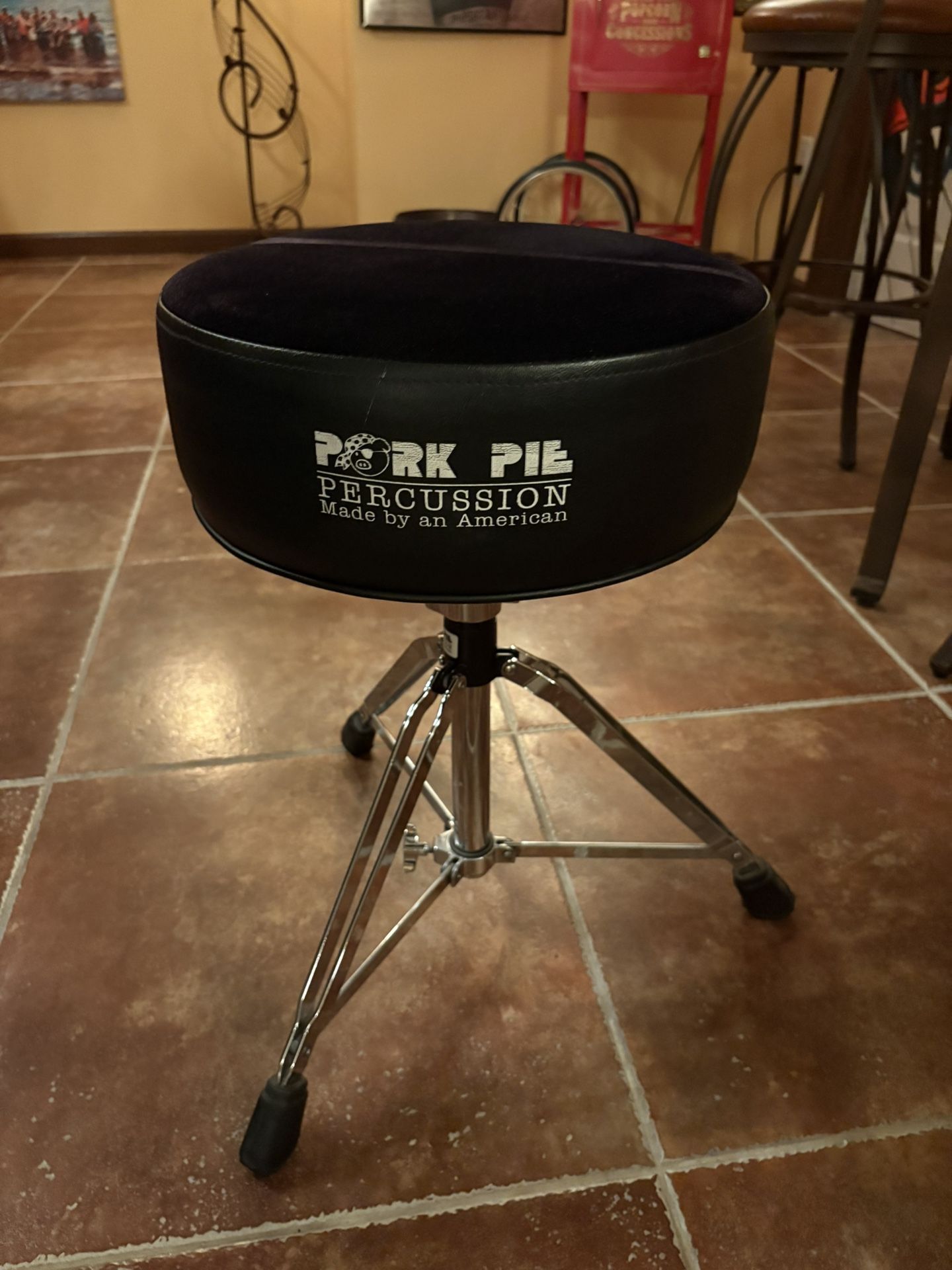 Pork Pie Percussion Chair