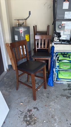 Bar stools dark wood  4 chairs