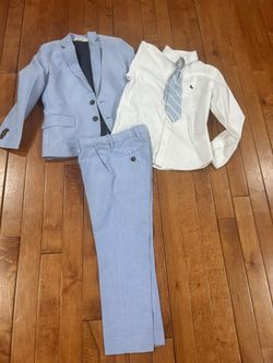 H & M BOYS SUIT SIZE 6