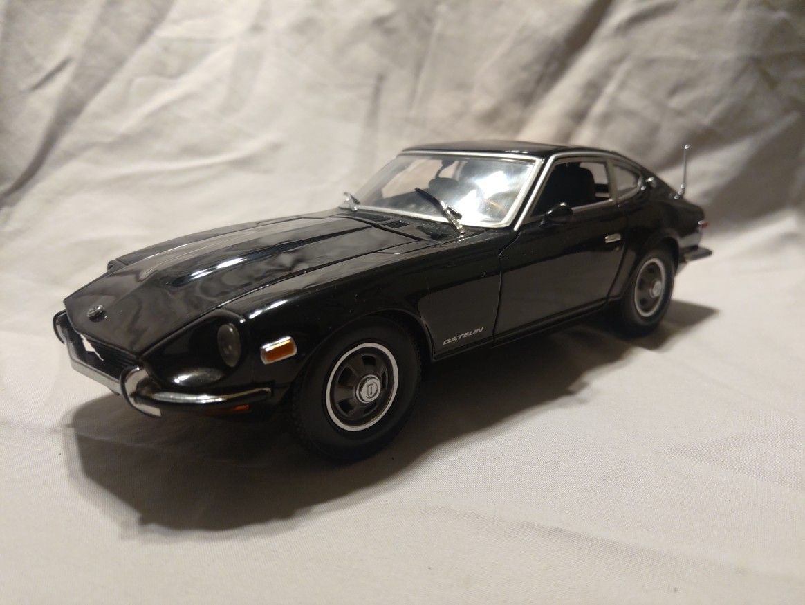 1/18 Sun Star 1972 Datsun 240Z