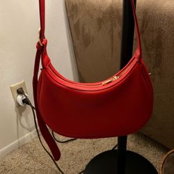 Red Hobo Purse  BRAND NEW/ Gold Zipper