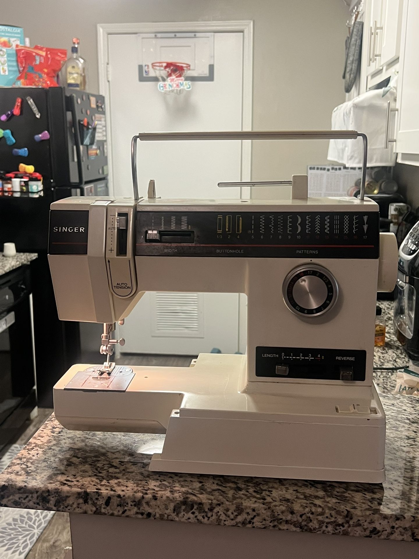 Vintage Singer 6234 Electronic Sewing Machine - Working, Needs Pedal (Portable, Multi-Stitch)