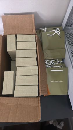 High Quality VC White Gold Necklace. (Only in bulk)