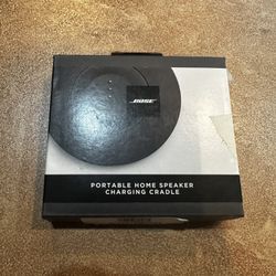 Boise PORTABLE HOME SPEAKER CHARGING CRADLE