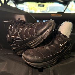 Size 1y Nike Air Max Plus 