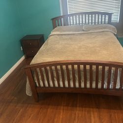 Queen Size Bedroom Set 