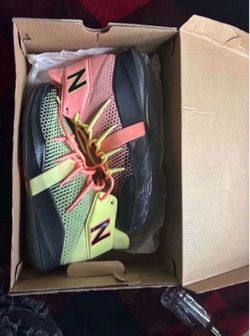 Basketball shoes