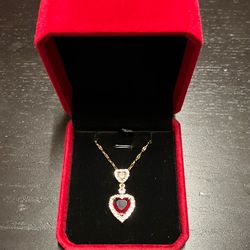 Brand new heart necklace with red velvet gift box