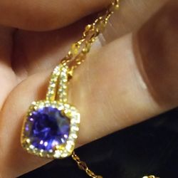 GOLD TONE CHAIN WITH BLUE SAPPHIRE PENDANT --18 INCH--BRAND NEW 