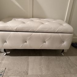 White Upholstered Faux Leather Ottoman Bench With Crystal Button 