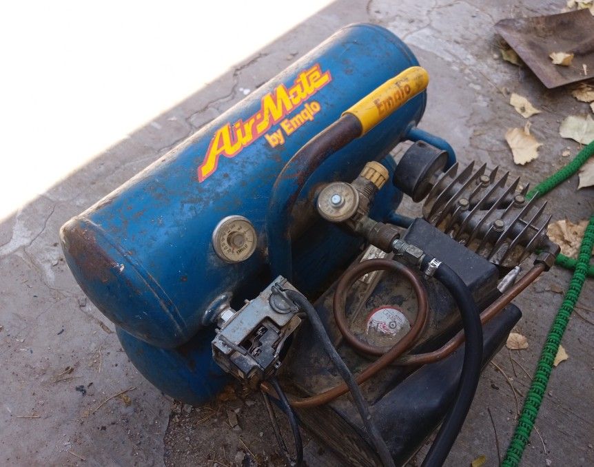 Air compressor "Air Mate" By Emglo