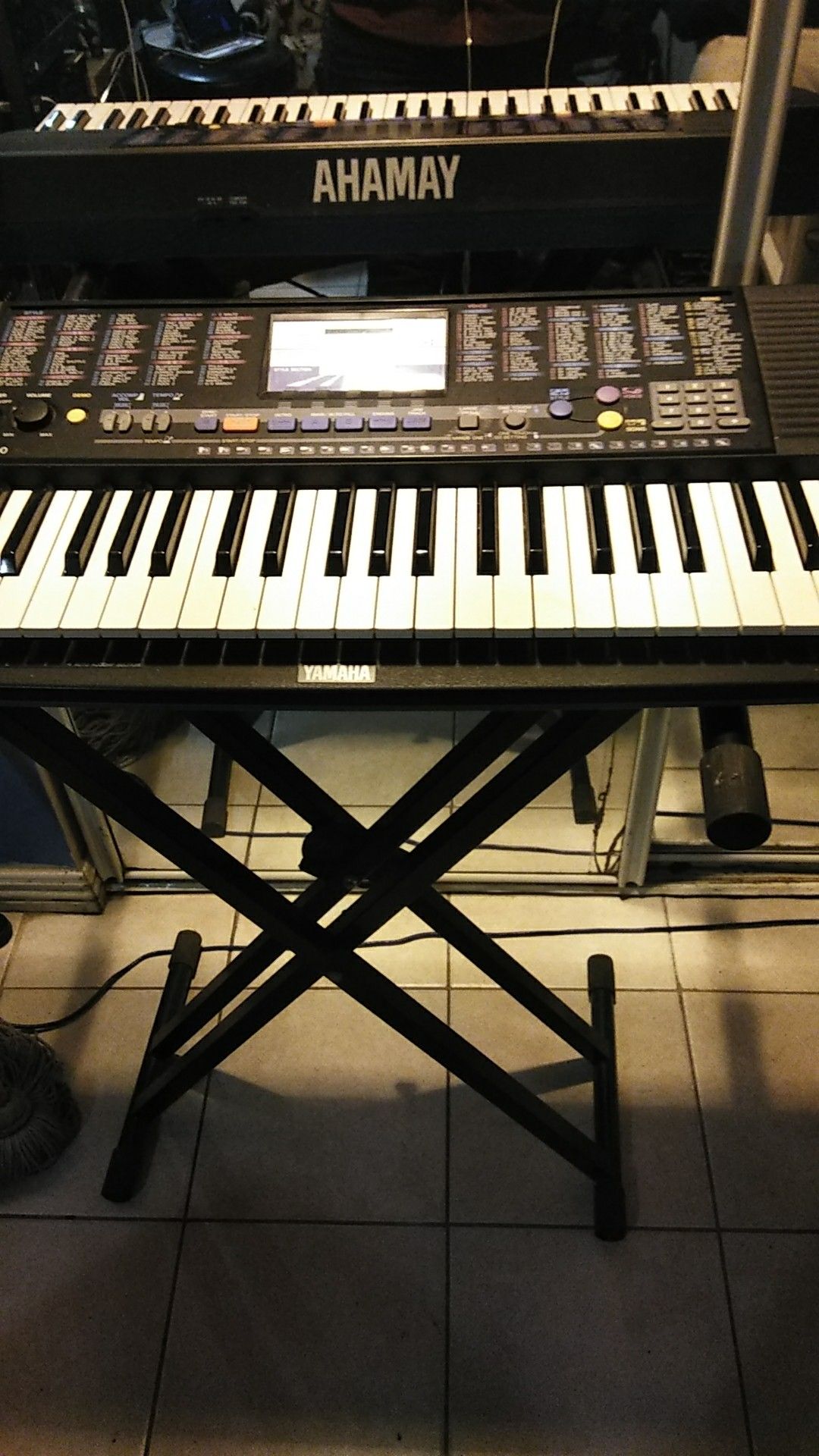 Yamaha psr-190 keyboard piano