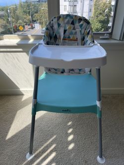 Evenflo 4-in-1 Eat & Grow Convertible High Chair