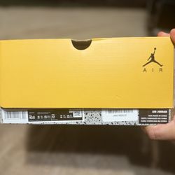 Jordan 6 Yellow Ochre DS Size 10.5
